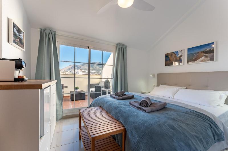 Stylish Seaview Townhouse 3BR Pool 4 Terraces - image 29