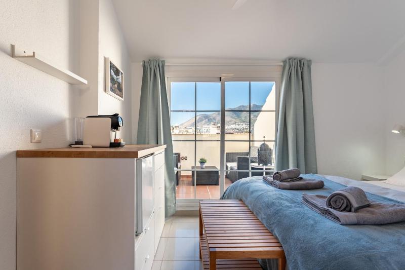 Stylish Seaview Townhouse 3BR Pool 4 Terraces - image 37