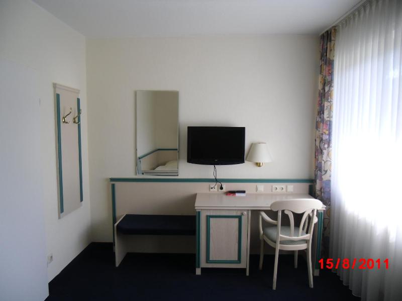 Double Room image 2