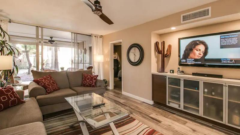 Cozy 2-Bdrm Condo in Heart of Old Town Scottsdale Images