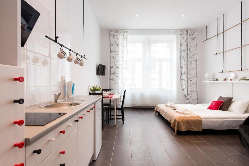 Apartment image 3