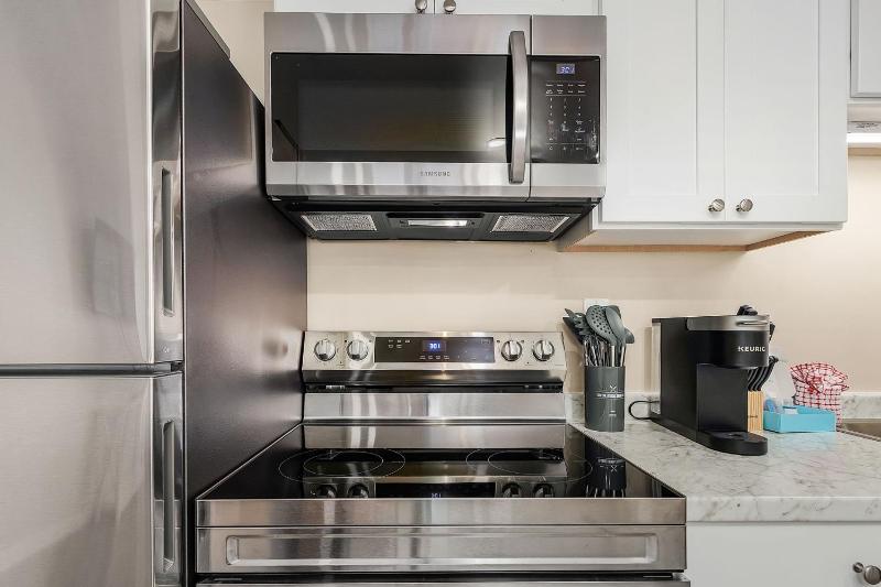 1030 Second Street home - image 19