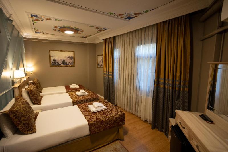  Triple Room image 2