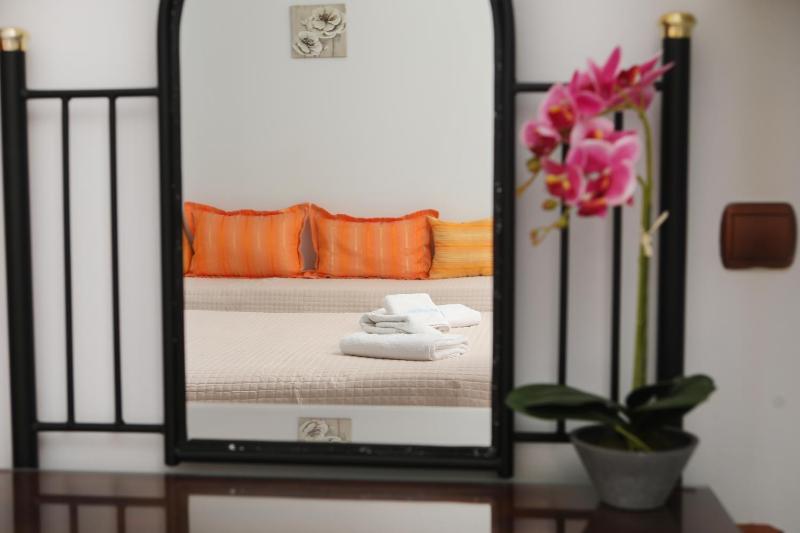 One bedroom apartment (2-3 Adults) image 4