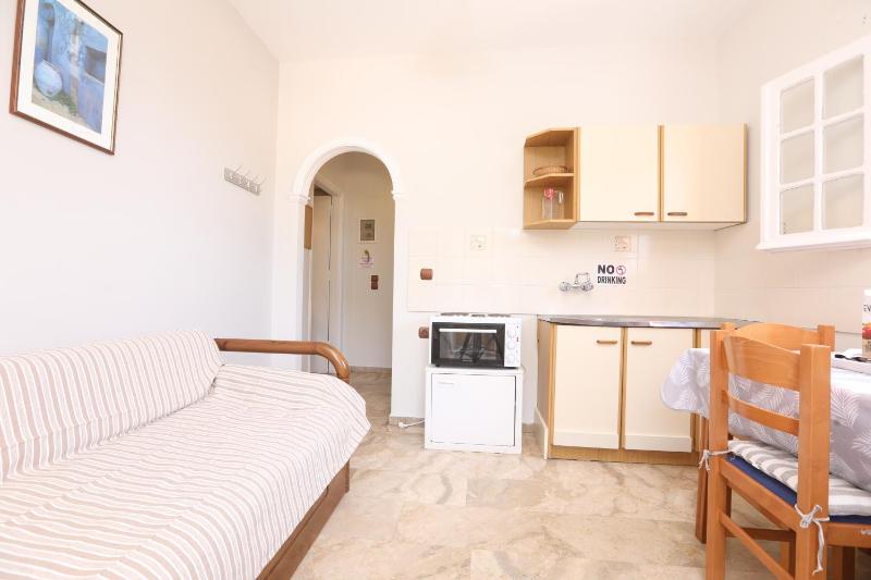 One-Bedroom Apartment (3-4 Adults) image 4