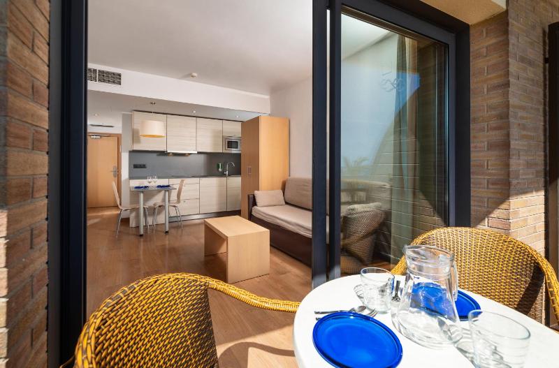 Almirall Apartaments - image 18