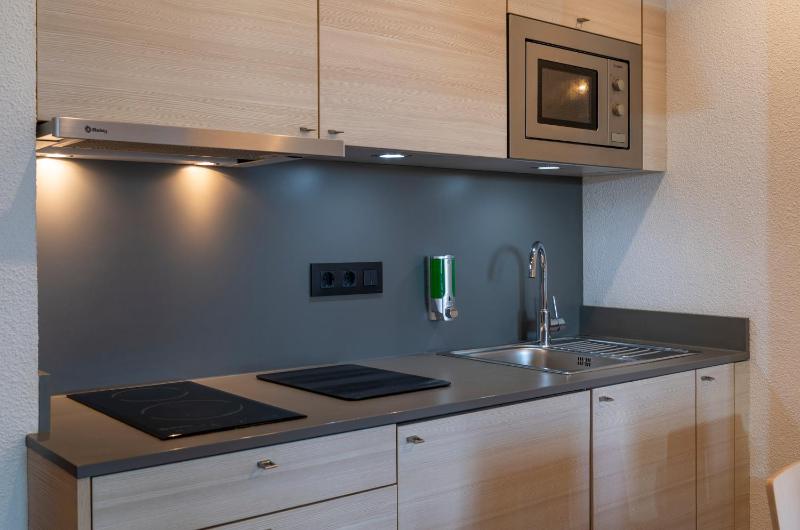 Almirall Apartaments - image 15