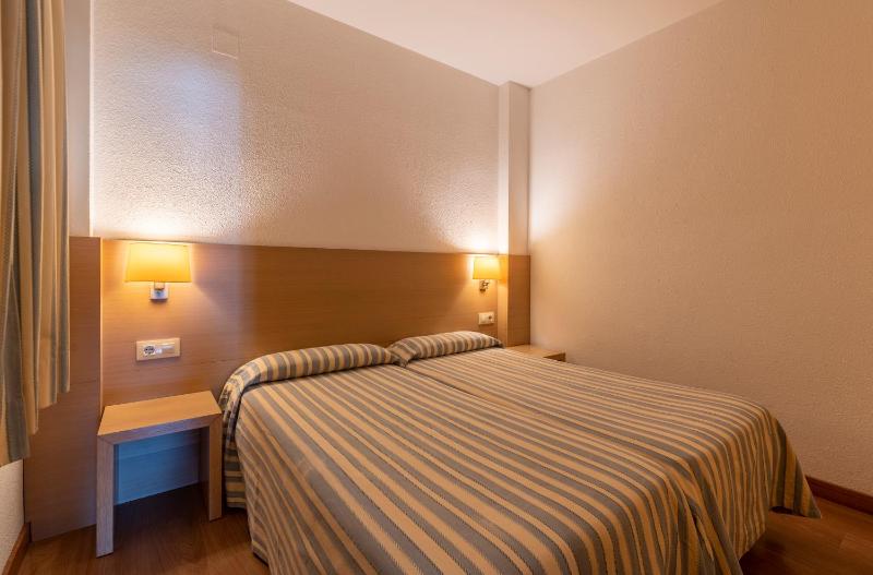 Almirall Apartaments - image 23