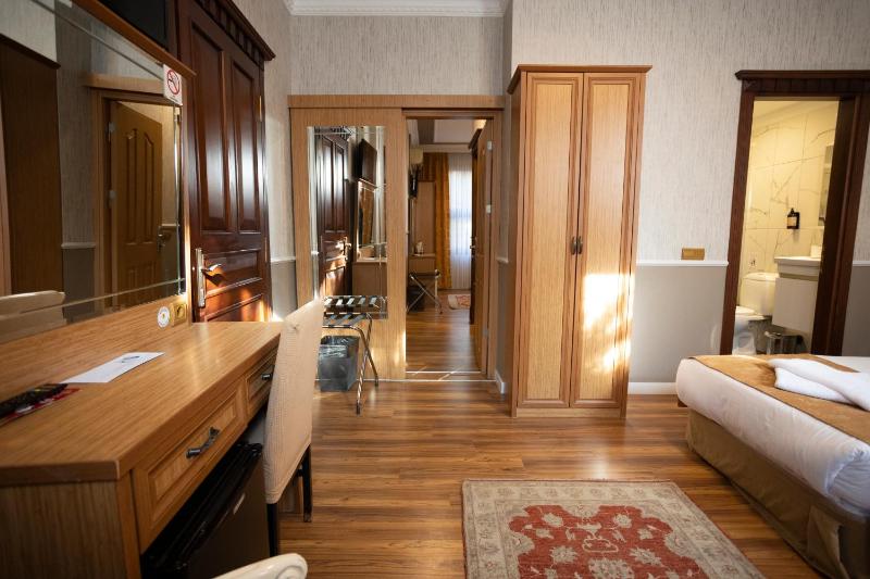 Two-Bedroom Family Suite image 2