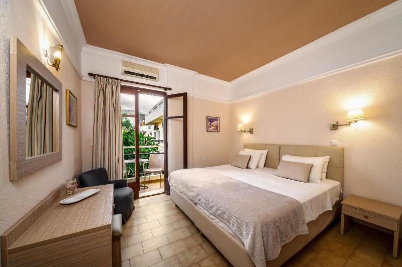 Double or Twin Room image 2
