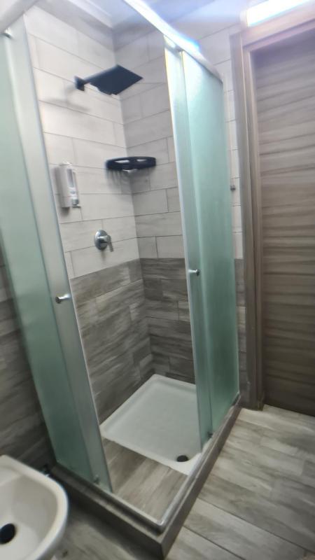 Single Room with Shared Bathroom image 4