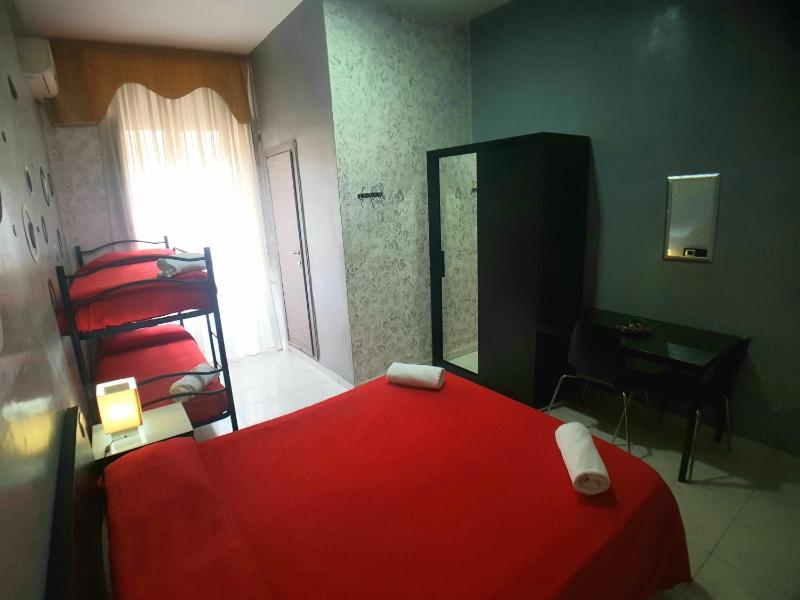 Triple Room image 2
