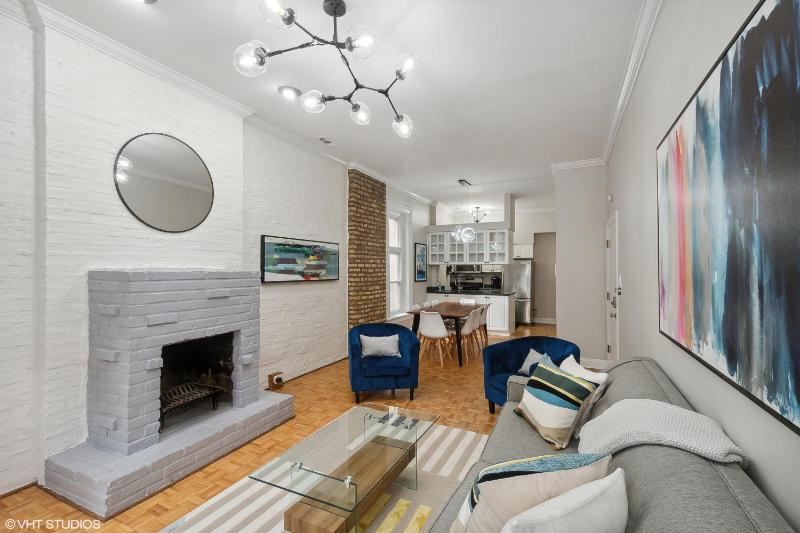 Brilliant Downtown Chicago 3-Bedroom Condominium - image 13