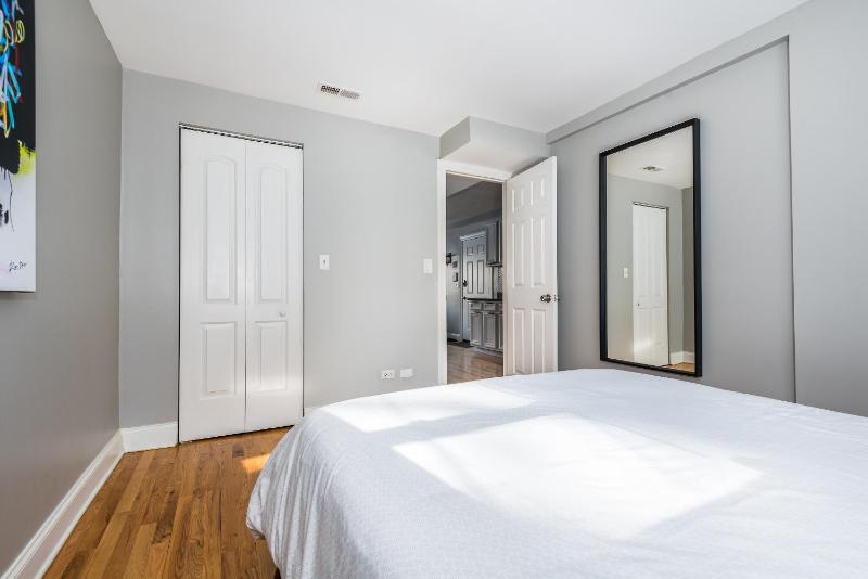 The Bright Retreat in Andersonville - image 8