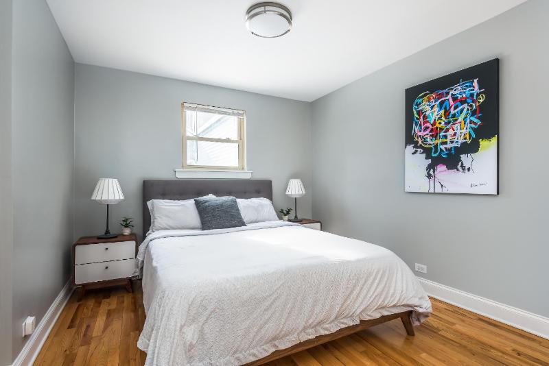 The Bright Retreat in Andersonville - image 6