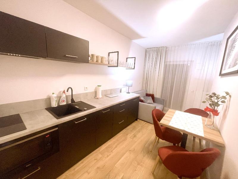 Apartment Premium Atal City Square-Free Parking Space In The Garage - image 31