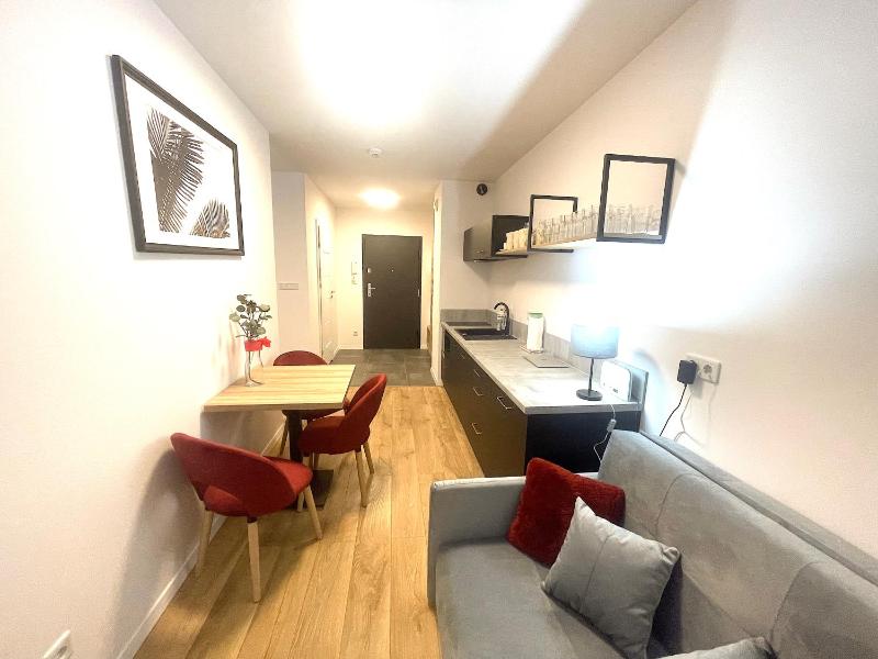Apartment Premium Atal City Square-Free Parking Space In The Garage - image 6