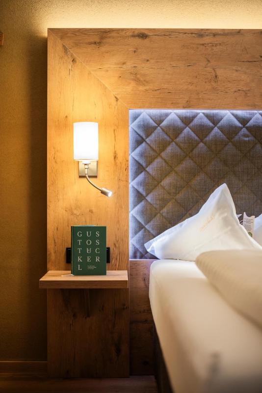 Superior Double or Twin Room with Mountain View image 4