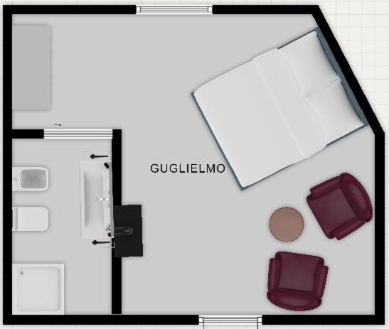Deluxe King Room image 2