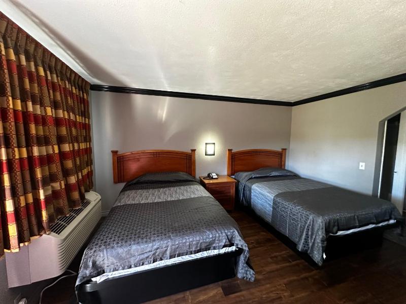 Double Room - Non-Smoking  image 2
