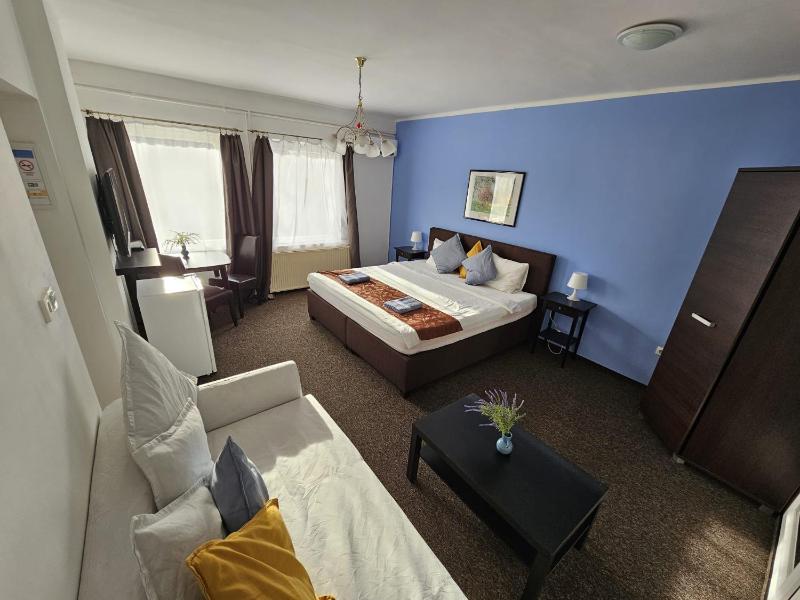 Superior King Room image 1