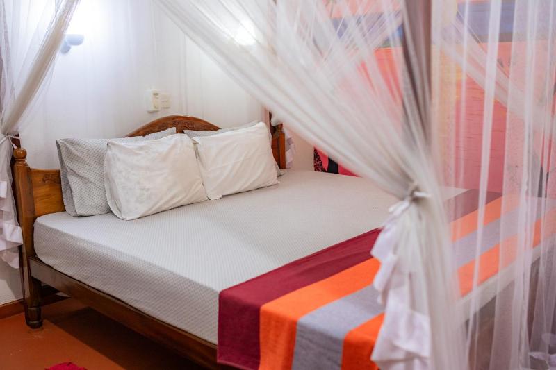 Summer Lanka Surf House - image 16