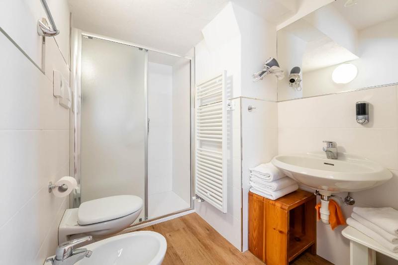 One-Bedroom Apartment image 1