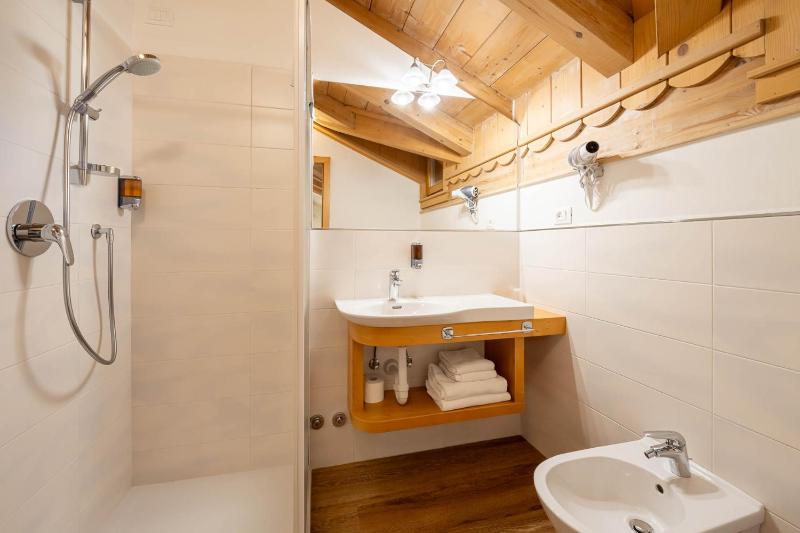 Double or Twin Room with Mountain View image 3