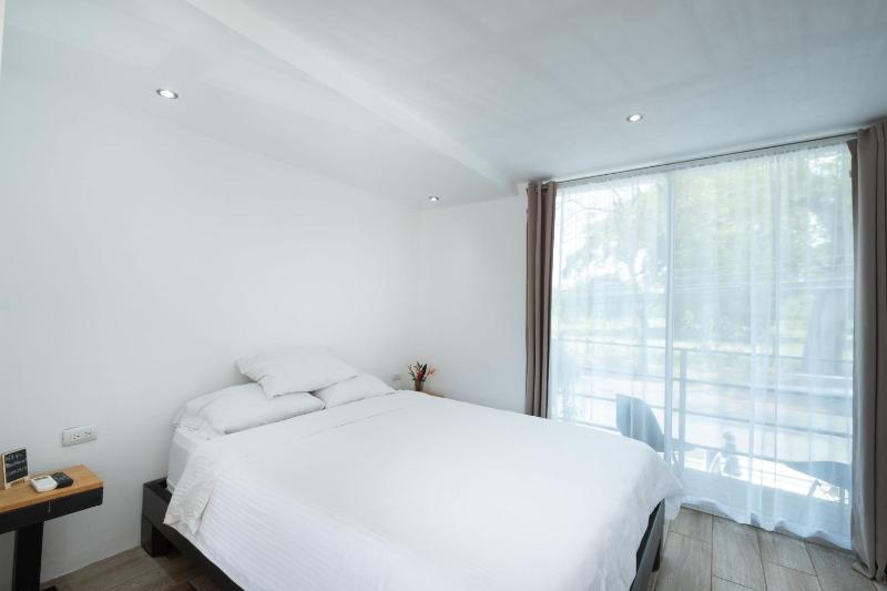 Hotel Bamboo - image 6
