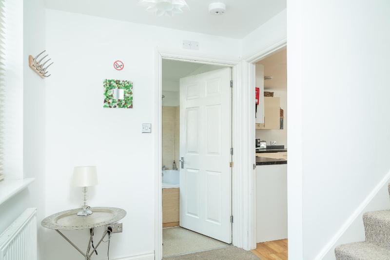 Two-Bedroom Apartment En-Suite image 3