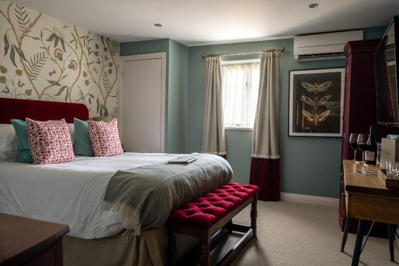 Double Room image 3