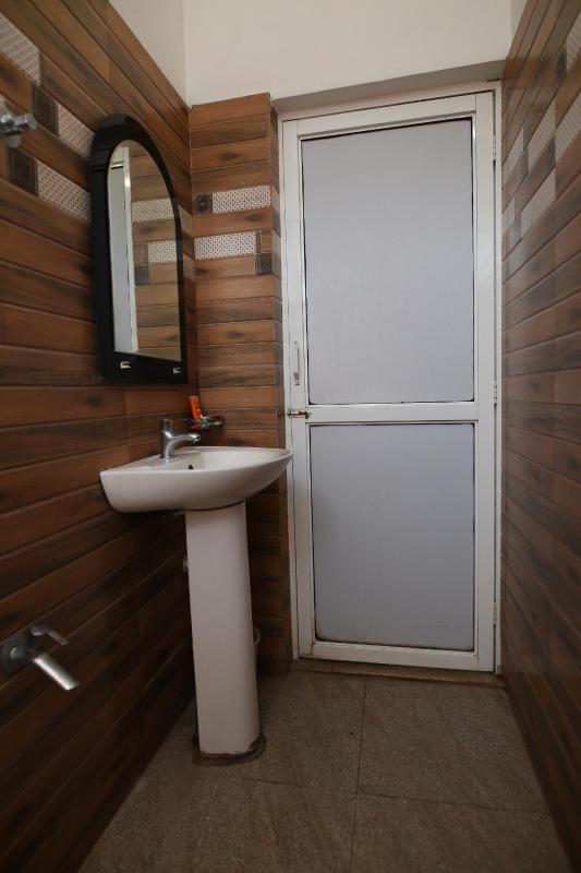 Sujee's Guest House with Two Bed Rooms - image 5