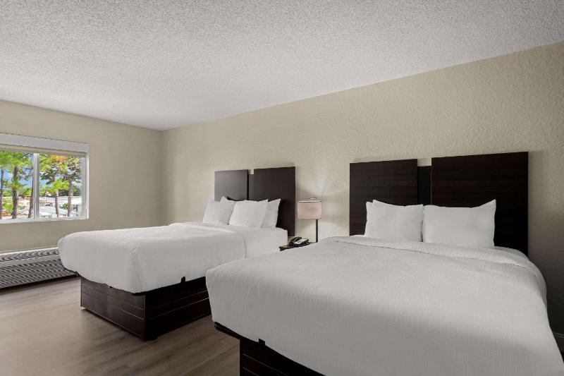 Quality Inn Sarasota I-75 - image 23