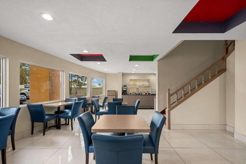 Quality Inn Sarasota I-75 - image 19