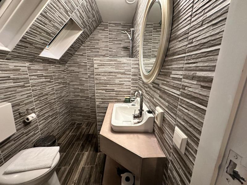 Deluxe Double Room image 3