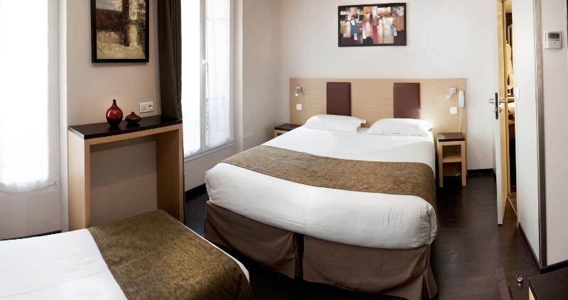  Family Room (4-5 Adults) image 3