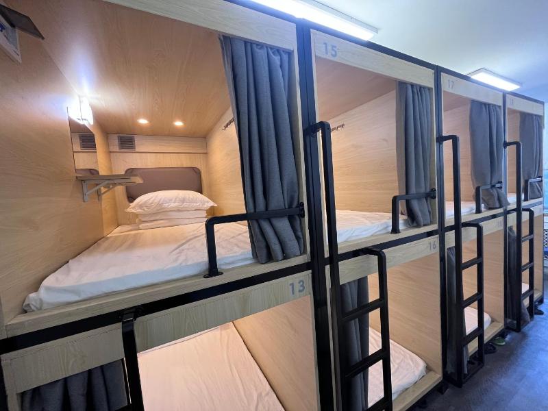 Bed in 8-Bed Mixed Dormitory Room image 1