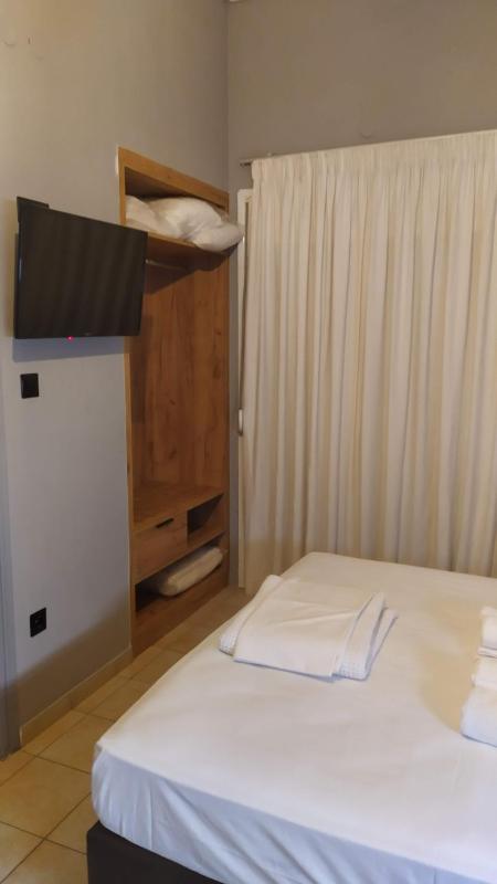 Hotel Plaza - image 2