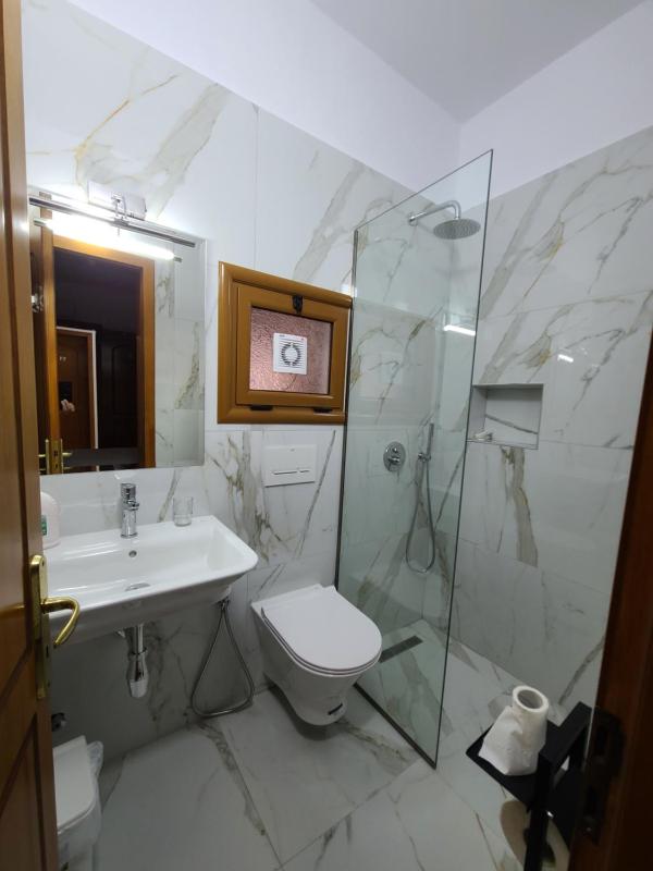 Double Room image 1