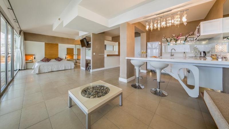 Apartment with Terrace image 2