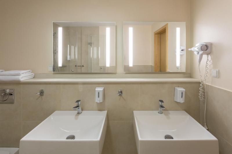 Apartment image 3