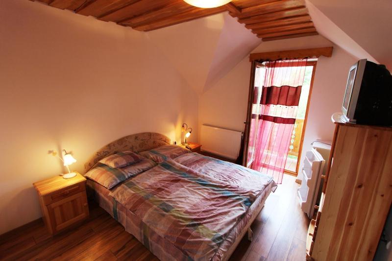 Deluxe Double Room (2 Adults + 1 Child) image 2