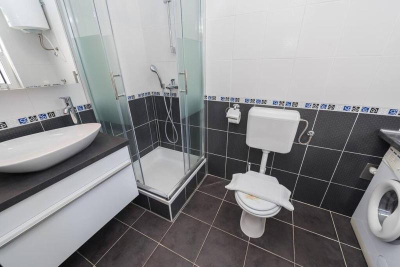 Balen 1. modern ap.close to the beach &city center - image 10