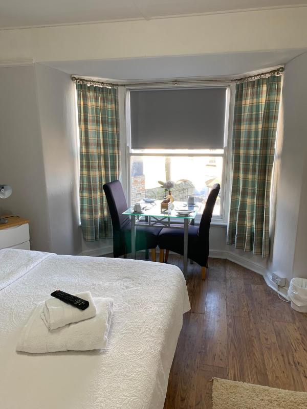 Deluxe Double or Twin Room image 1