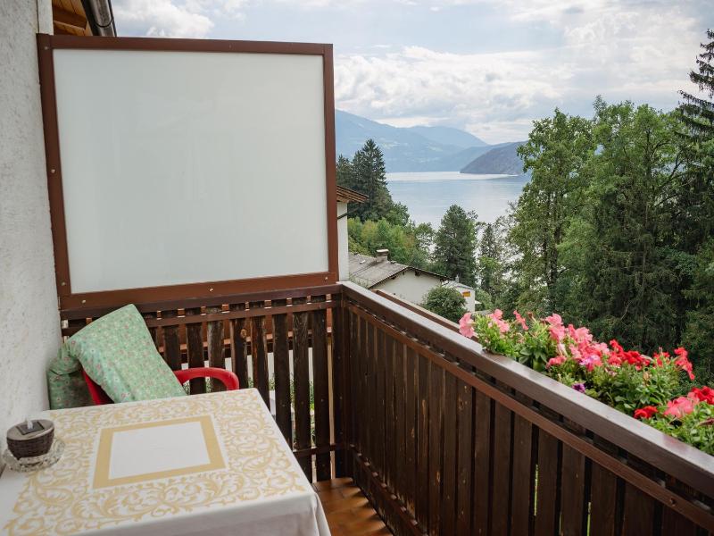 Double Room with Balcony image 3