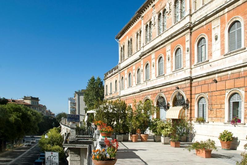 Hotel Iris - image 46