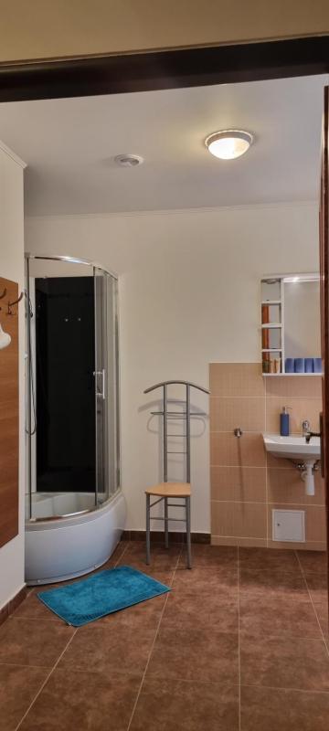 Quadruple Room image 3