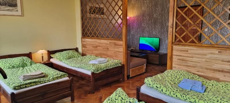 Quadruple Room image 1