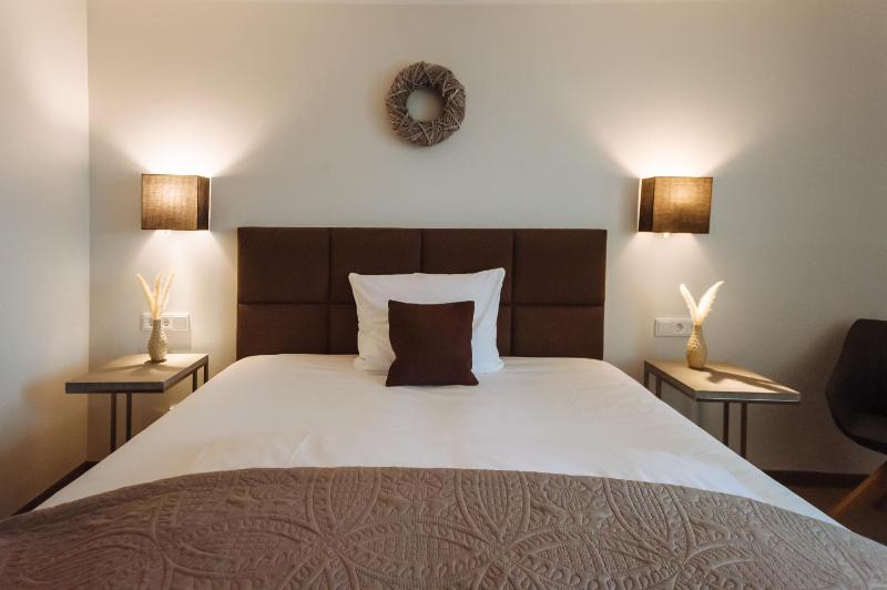 Standard Single Room image 4