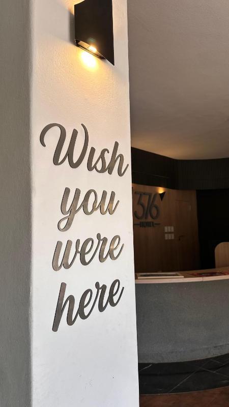 Hotel 376 - image 7